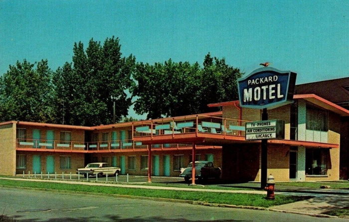 Packard Motel